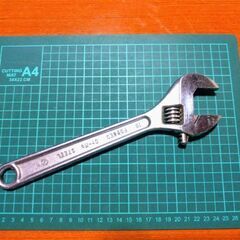 〔お譲り先が決まりました。ありがとうございました。<(_ _)>〕モンキーレンチ各種の画像