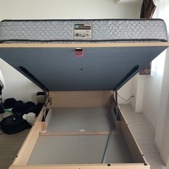 引っ越しにつき高級家具を売ります
