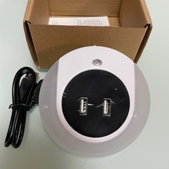 新品　LEDセンサーライト型防犯カメラ　