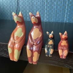 かわいい猫の置物