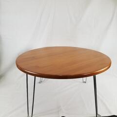 丸型テーブルの画像