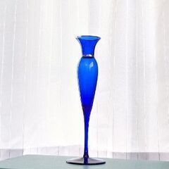 一輪挿し　青ガラス製の画像