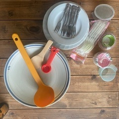 皿、調理小物セットの画像