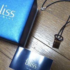 ダミアーニのニューブランドblissのネックレス 金 ダイヤモンド ステンレスの画像