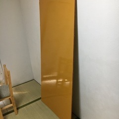 木のテーブル　木の板までもらってくれる方0円の画像