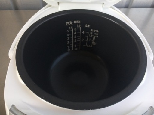 東芝◇IH炊飯ジャー◇炊飯器◇5.5合炊き◇2019年製◇かまど銅コート釜◇RC-10HK