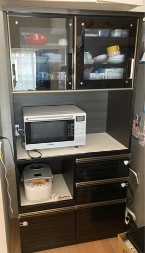 BLACK系×食器棚