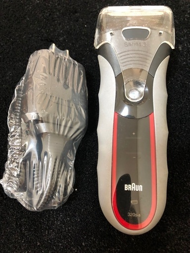 価格見直しました。充電器新品　メンズシェーバー シリーズ3 320s-5 3枚刃