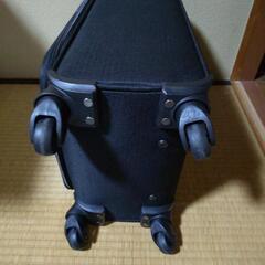 キャリーケースの画像
