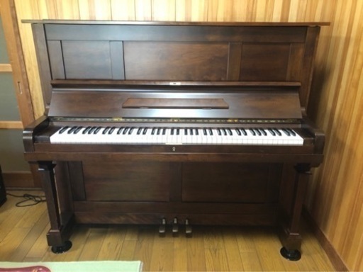 アップライトピアノ