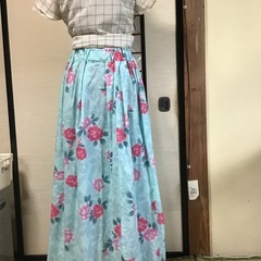 浴衣リメイク　ロングスカート　水色に花柄の画像