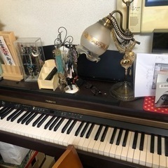 電子ピアノRoland HP103