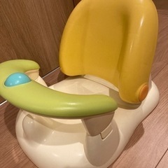 コンビ　バスチェア