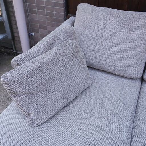 北欧デンマークのBoConcept(ボーコンセプト)のI.D.V.2のカウチソファーです。ゆったりとしたデザインはリビングを快適な空間