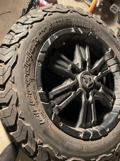 ハイエース　16インチ　Ａ／Ｔタイヤ