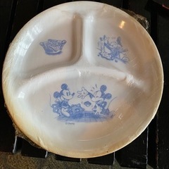 お皿(ミッキー、ミニー)の画像