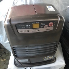 ファンヒーター ストーブ