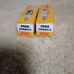 新品　バイクプラグです。NGK 5666 CR8EH-9