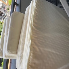 シングルマットレス2枚の画像