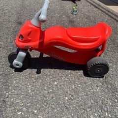 キッズバイク　三輪車　ストライダー