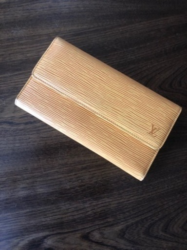 【美品】LOUIS VUITTON エピ　長財布