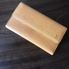 【美品】LOUIS VUITTON エピ　長財布