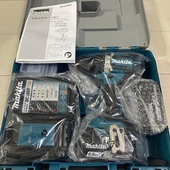 マキタ  充電式ドライバドリル　DF484DRGX 18V  新品　未使用