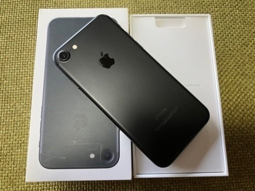 価格相談可能★美品Apple iPhone7 32GB ブラック　ケース(ブラック型)付
