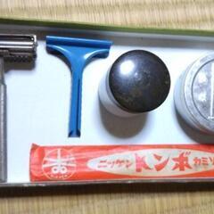 懐かしい生活用品！陶枕  縁起物風呂敷 レトロ髭反り類  三菱電化製品の箱　手ぬぐい軸仕立て(完了) 　差し上げます。の画像