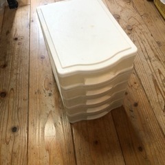 小ラックプラスチック製（終了）