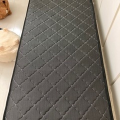 セミシングル　ベッドマット　黒の画像