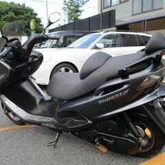 マジェスティ１２５　ＦＩ　の画像