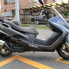 マジェスティ１２５　ＦＩ　の画像