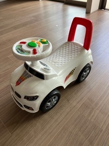子供　乗用玩具  足けり