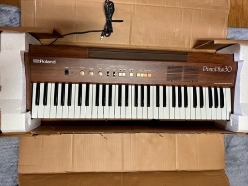 ローランド　ピアノ