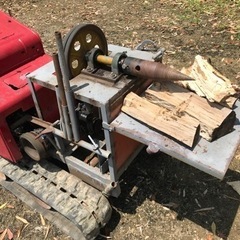 最終値引き！自走式薪割り機・ログスプリッター