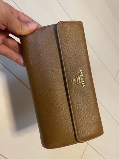 PRADA長財布