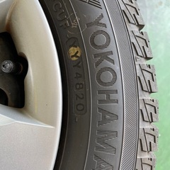 155/65R13 ホイル付きスタッドレスタイヤ　の画像