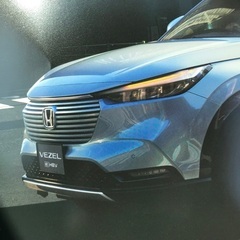 ホンダ　ヴェゼル現行型パーツ