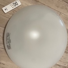 部屋用のライト（hitachi）リモコン、輝度調整付き
