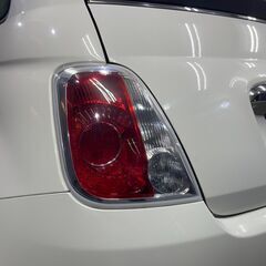 かわいいオープンカー　FIAT 500Cの画像