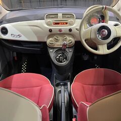 かわいいオープンカー　FIAT 500Cの画像
