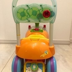 【中古品】くまのプーさん　キッズカーの画像