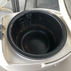 東芝 炊飯器（汚れあり）の画像