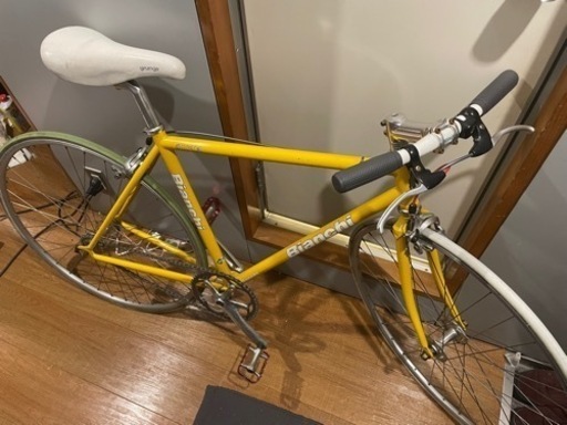 ビアンキピストバイク　USB充電ライト、空気入れ付き