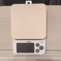 タニタ　デジタルキッチンスケール　0.1〜2000g