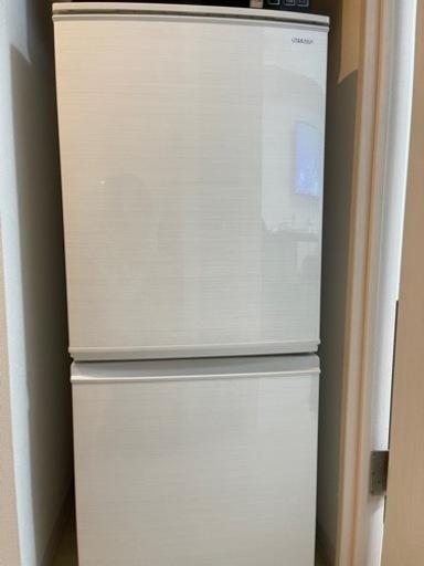 ★値下げ★シャープ  冷蔵冷凍庫 137L  ホワイト系 SJ-D14D-W  2018年製