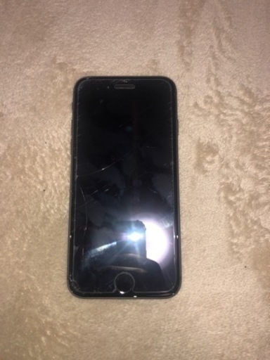 画面割れiPhone8 64GB (画面割れ以外不具合なし)