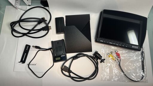 Neewer F100 7inch 1280ｘ800 IPSスクリーンカメラフィールドモニターキット 4K入力 2600mAh充電式リチウムイオンバッテリーパック、USBバッテリー充電器に付き DSLRカメラ/ビデオカメラに対応