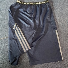 adidas160男の子（130からの子でもはけそう）の画像